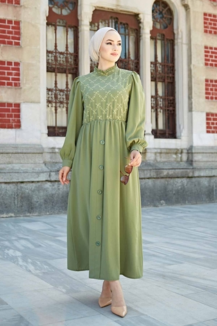 Yakası Fırfırlı Nakışlı Tesettür Elbise 570FS-8526 Fıstık Yeşili - Thumbnail