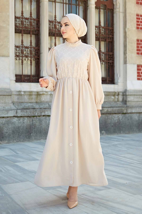 Fs - Yakası Fırfırlı Nakışlı Elbise 570FS-8526 Krem