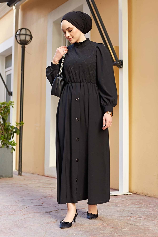 Yakası Fırfırlı Nakışlı Tesettür Elbise 570FS-8526 Siyah
