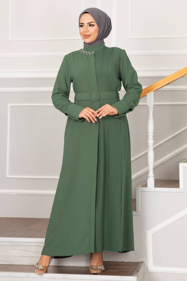Yakası Taşlı Piliseli Tesettür Elbise Çağla Yeşili