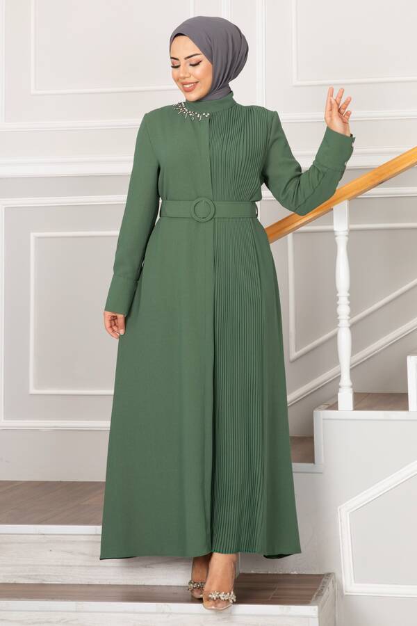 Yakası Taşlı Piliseli Tesettür Elbise Çağla Yeşili