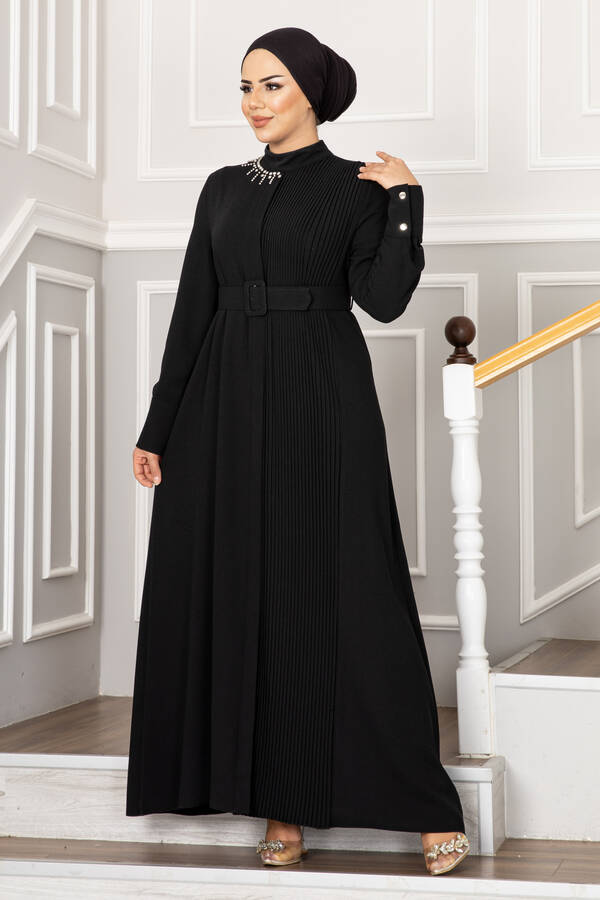 Yakası Taşlı Piliseli Tesettür Elbise Siyah