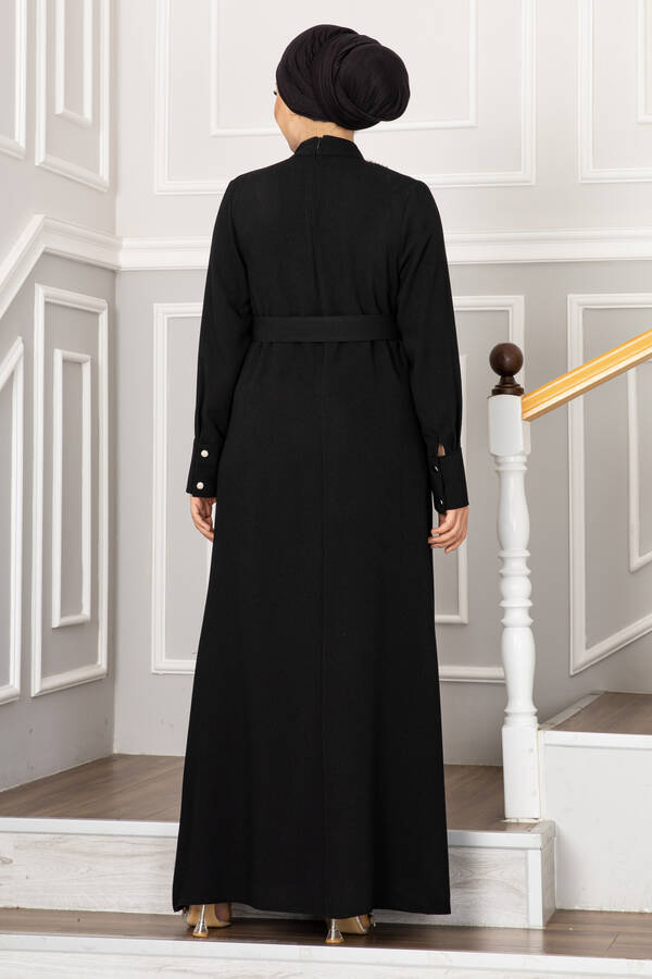 Yakası Taşlı Piliseli Tesettür Elbise Siyah