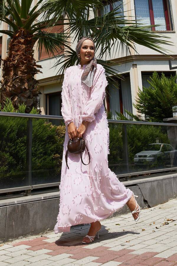 Yarım Düğmeli Püskül Detaylı Tesettür Elbise Pembe - 3