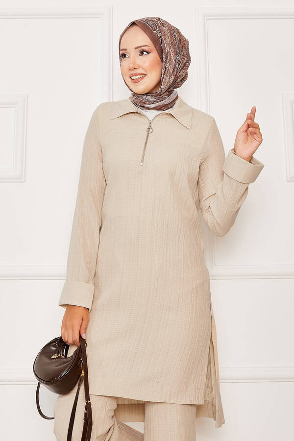 SM - Yarım Fermuar Detaylı İkili Takım Bej (1) SM - Yarım Fermuar Detaylı İkili Takım Bej (1)