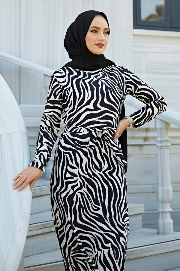 Zebra Desen Kuşaklı Elbise 100MD-1132 Siyah Beyaz