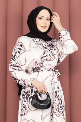 Zincir Desen Kuşaklı Tesettür Elbise Bej-Kahve - Thumbnail