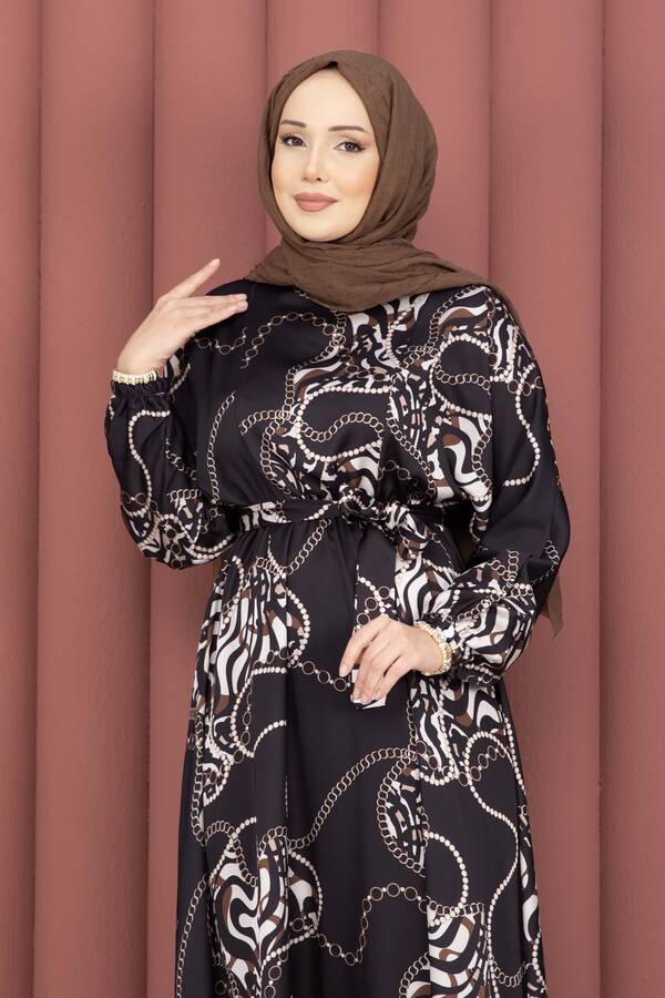 MD - Zincir Desen Kuşaklı Tesettür Elbise Siyah (1)